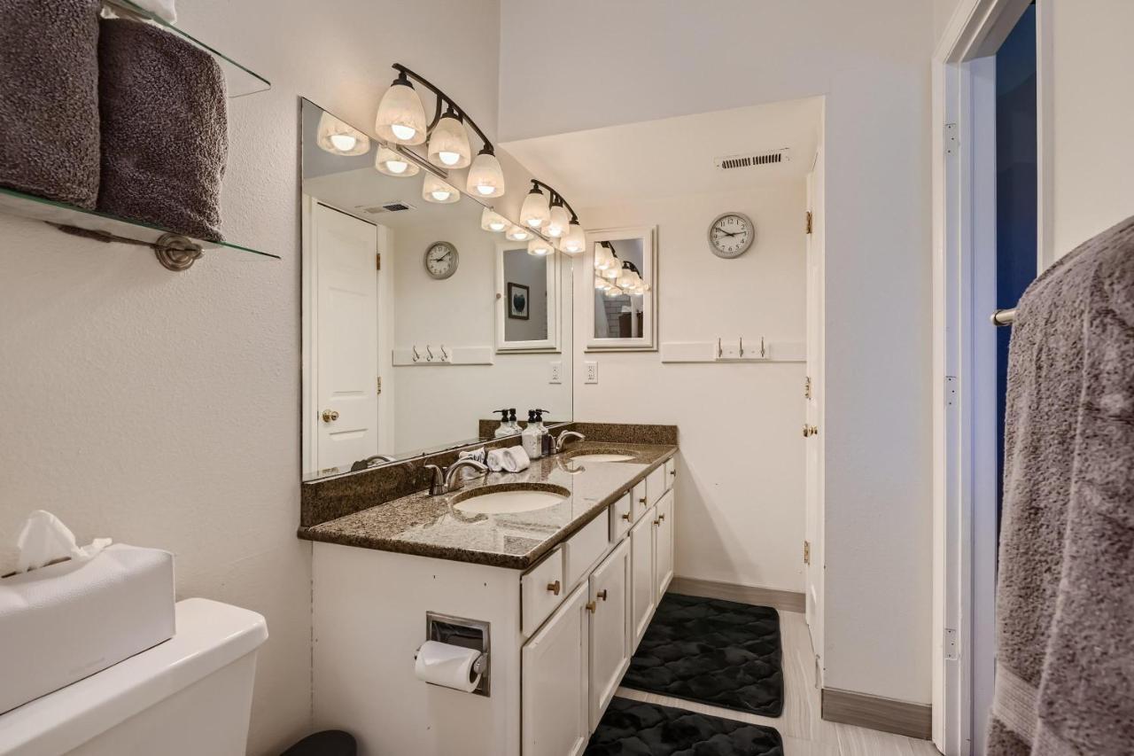 4044 S Carson St Unit B - Aurora