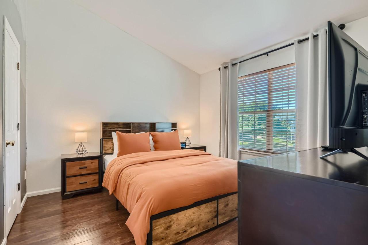 4044 S Carson St Unit B -